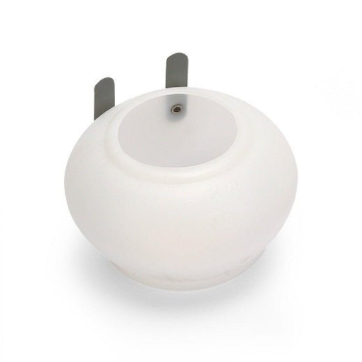 Plastic Cup (Crown) Affordable Bird Feeder/Bird Drinker